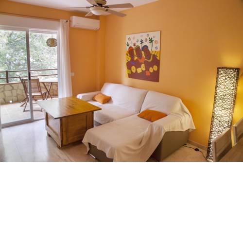 Apartamento con encanto junto a la playa y en el centro del pueblo