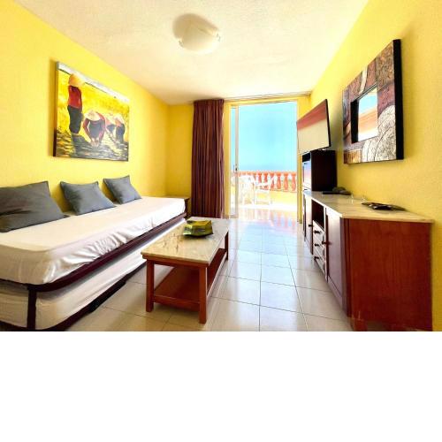 Apartamento con Free Wifi en zonas comunes, piscina compartida y vista, Tenerife