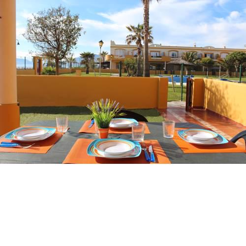 Apartamento con gran terraza a pie de playa