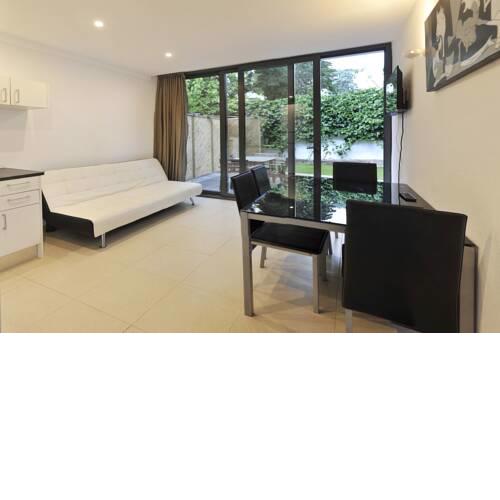 Apartamento con jardín-terraza en CADAQUÉS