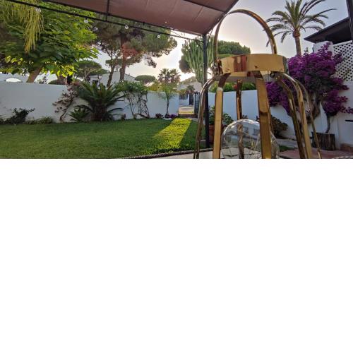 Apartamento con Jardin y Piscina en Playa