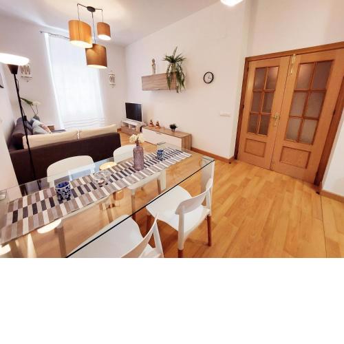 Apartamento con patio centro