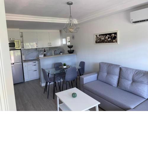 Apartamento con piscina a 500m de la playa en Benalmadena Costa