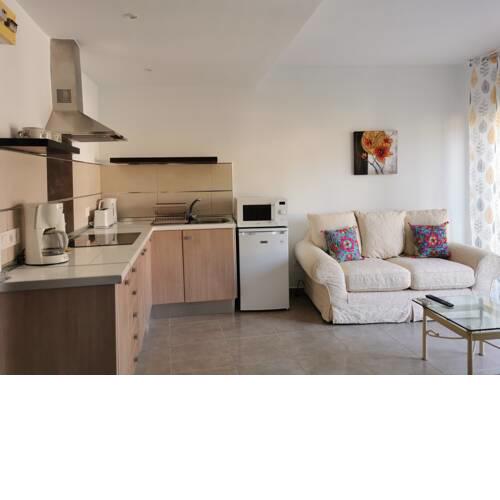 Apartamento con piscina a unos metros de la playa