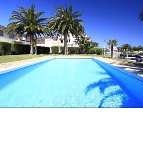 Apartamento con piscina comunitaria ref 297