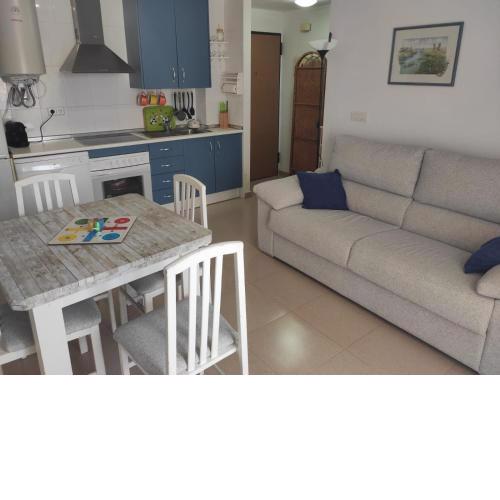 Apartamento con piscina en primera linea de playa