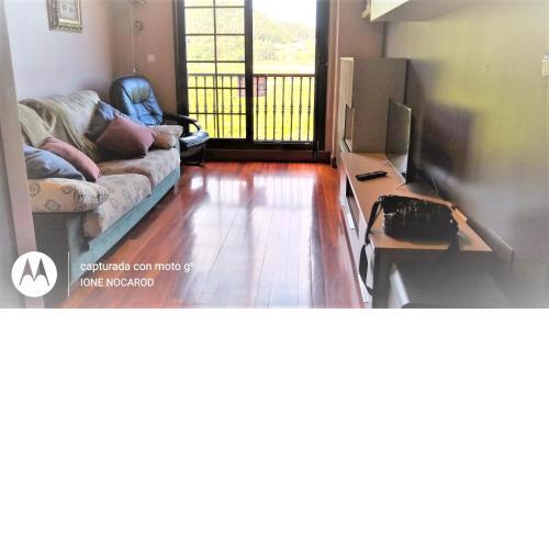 Apartamento con piscina urbanización embarcadero Limpias