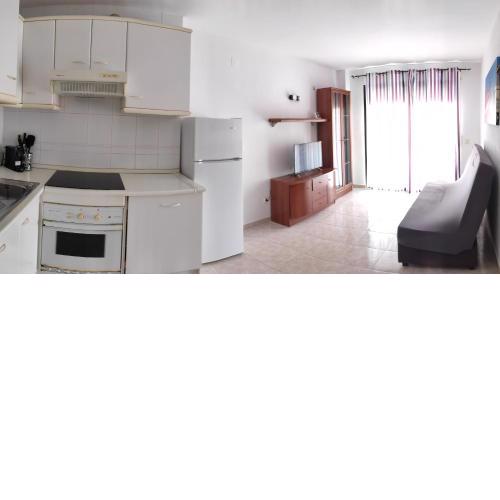 Apartamento con piscina y a 150 m de la Playa