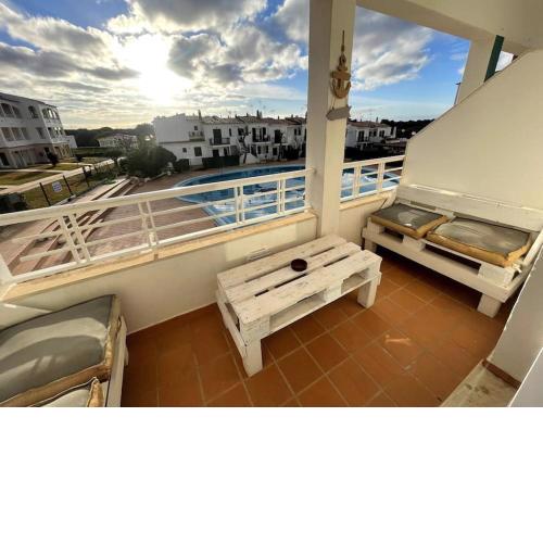 Apartamento con piscina y junto a la playa - BRUT.
