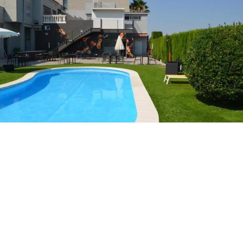 Apartamento con Piscina y Parking