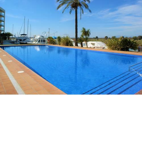 Apartamento con piscina y vistas al parque Natural