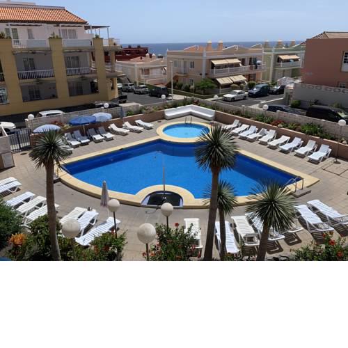 APARTAMENTO CON PISCINAS Y CERCA DE LA PLAYA