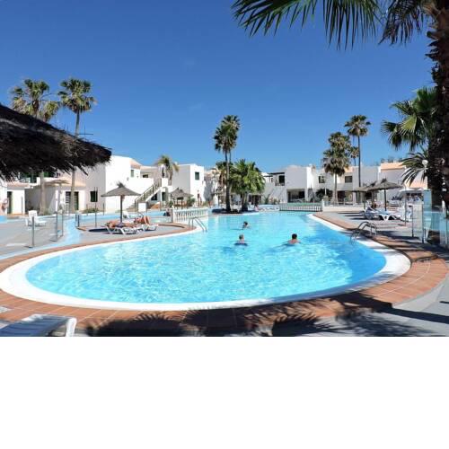 APARTAMENTO CON TERRAZA DE LUJO EN CALETA CON WIFI Y PISCINA