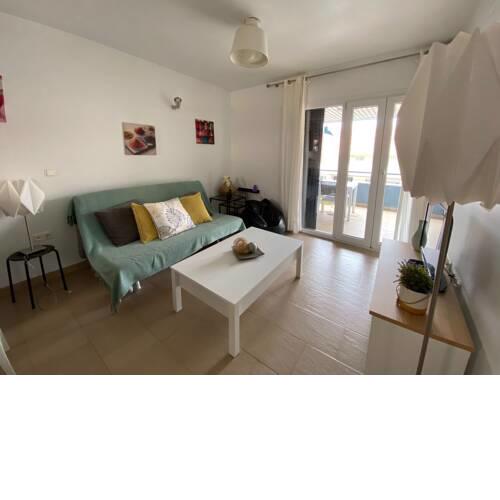 Apartamento con terraza garaje y wifi