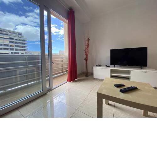 Apartamento con un dormitorio y balcón en centro de Los Cristianos