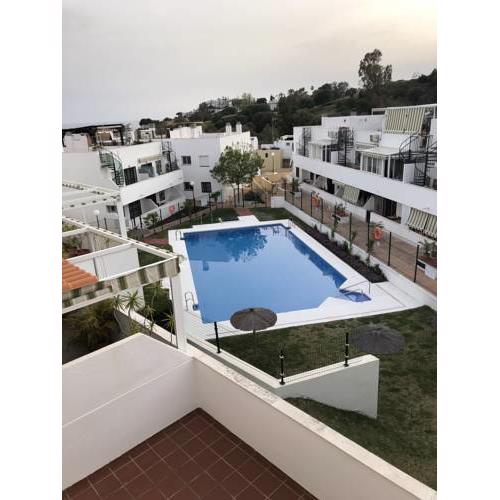 Apartamento con vista a la piscina