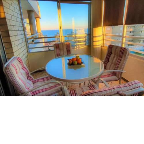 Apartamento con vistas, a 150 m de la playa de Los Arenales del Sol