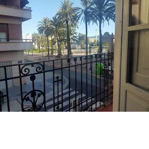 Apartamento con vistas a la Marina Real