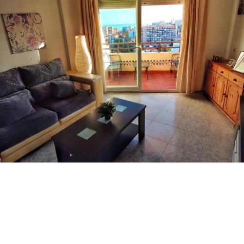 Apartamento con vistas al mar en Puerto Marina