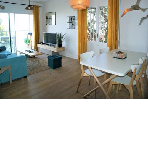 Apartamento con vistas al mar y al puerto de Roses