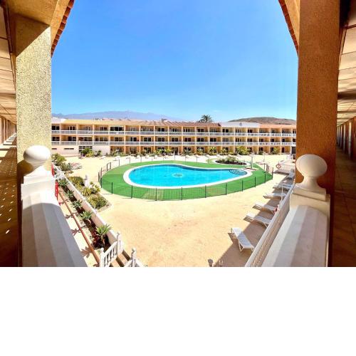 Apartamento con Wifi y piscina, cerca de playa, en Costa del Silencio