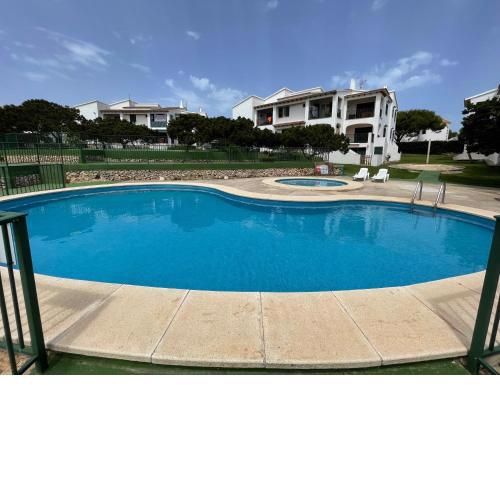 Apartamento de 2 dormitorios con piscina - MITJANA