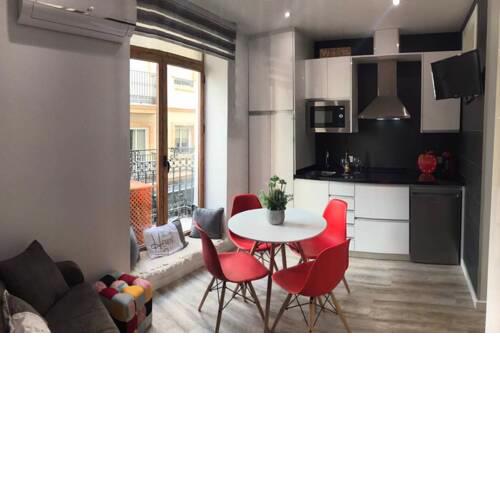 Apartamento de diseño céntrico a 5 min de playa (1º)