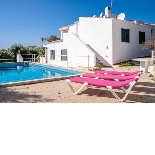 Apartamento de ensueño con vistas al mar y piscina