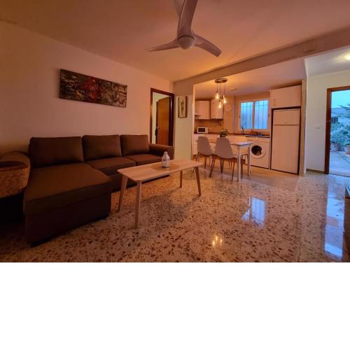 APARTAMENTO DE ESTRENO EN LOS PATIOS TIPICOS DE SAN BASILIO