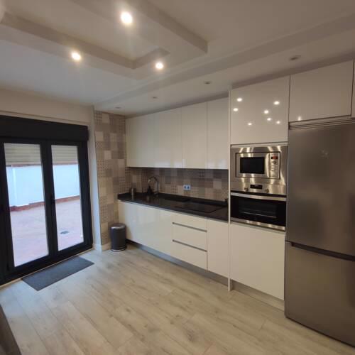 Apartamento de lujo, nuevo. Pleno centro.
