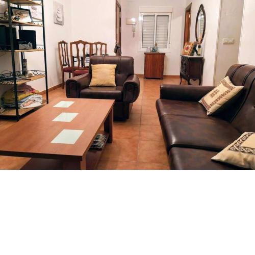 Apartamento de tres habitaciones en Málaga Carranque