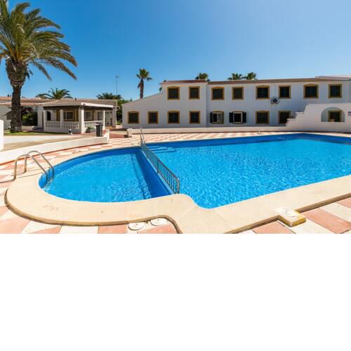 Apartamento en complejo de zonas ajardinadas-C11
