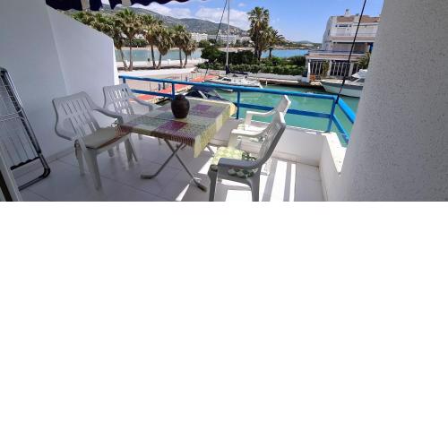 APARTAMENTO EN EL PUERTO DEPORTIVO Albert Villas