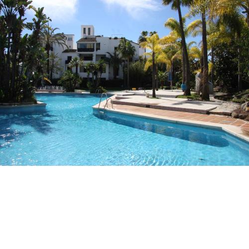 Apartamento en Jardines de las Golondrinas, Marbella