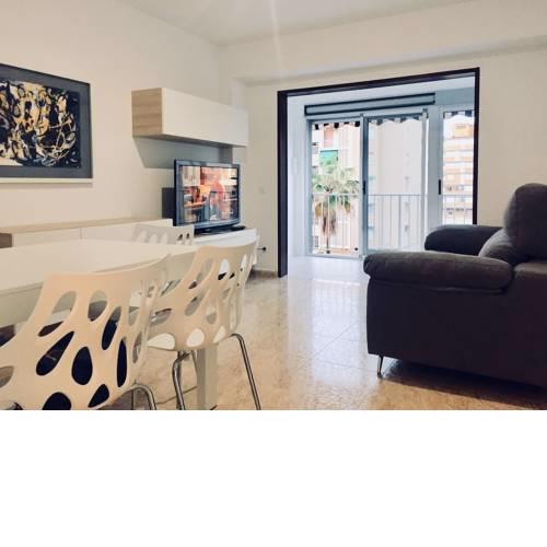Apartamento en playa Gandia con piscina y parking