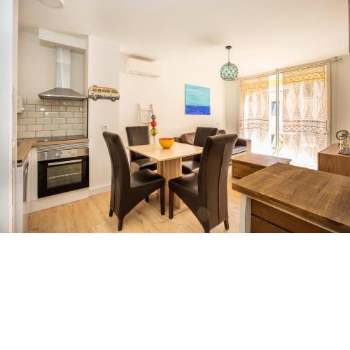 Apartamento en pleno centro de Empuriabrava totalmente renovado y muy cerca de la playa.
