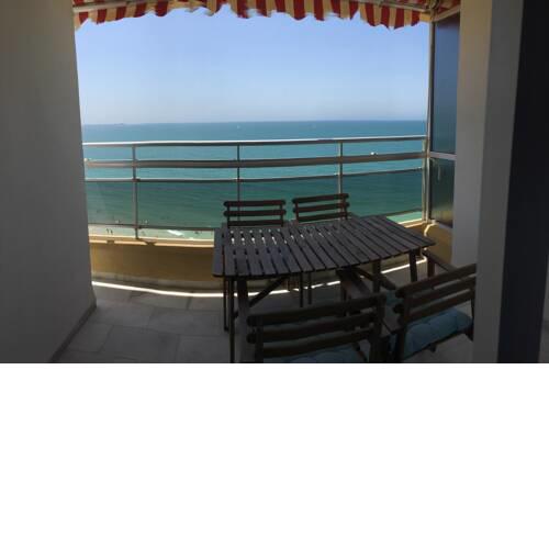 Apartamento en primera línea de playa en Vistahermosa