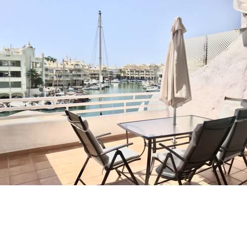 Apartamento en Puerto Marina B32
