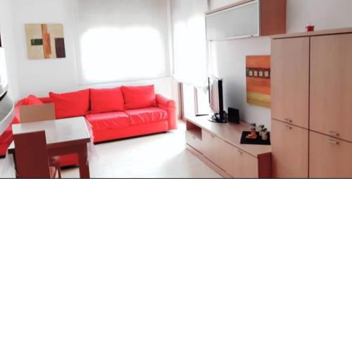APARTAMENTO EN SEGUNDA LINEA DE MAR, WIFI & A.C