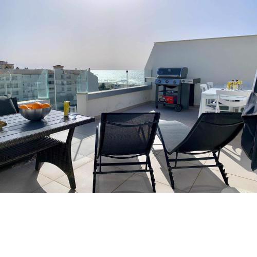 Apartamento encantador con grandes terrazas y vistas al mar
