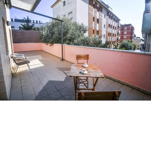 Apartamento equipado con las vistas al mar