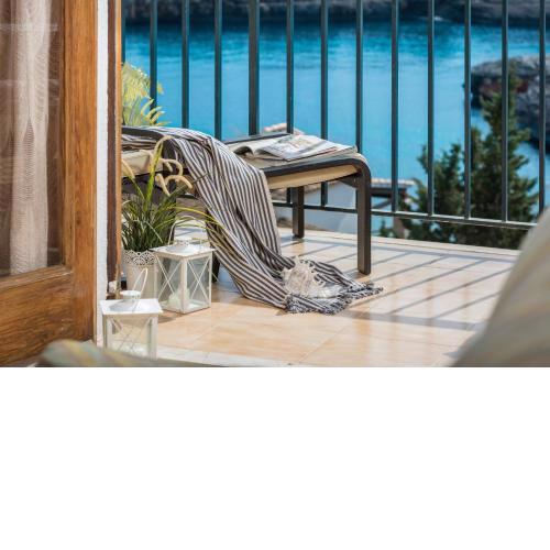 APARTAMENTO HARMONIA CON VISTA AL MAR Y PLAYA CALA MARSAL 300m