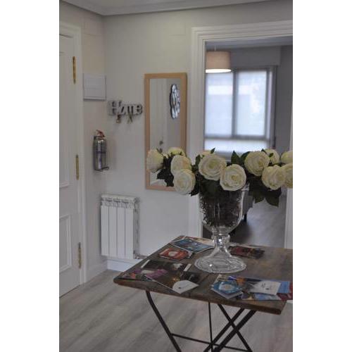 Apartamento La Estambrera IV con Desayuno Wifi y Aire Acondicionado incluido