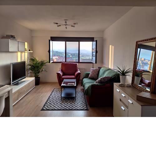 Apartamento LOS VEGA- parking privado