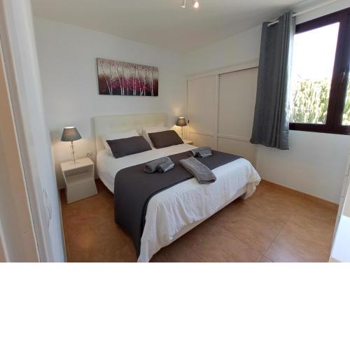 APARTAMENTO MARY VISTA A LA PISCINA