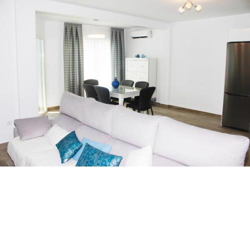 APARTAMENTO NUEVO MUY CERCA DE LA PLAYA