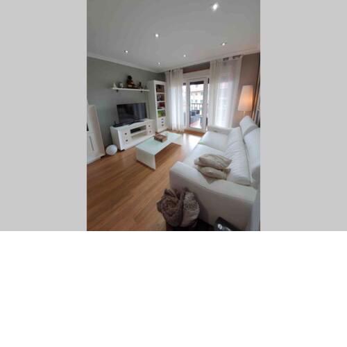 Apartamento nuevo, vistas al mar, piscina y parking