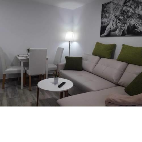 Apartamento nuevo y céntrico de 2d en Fuengirola a 150 m de la playa