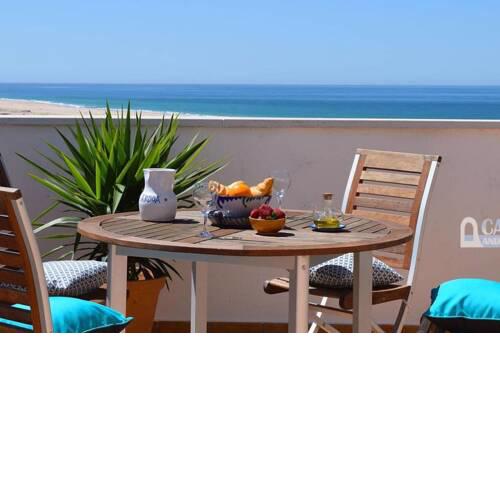Apartamento penthouse con enorme terraza y vistas al mar