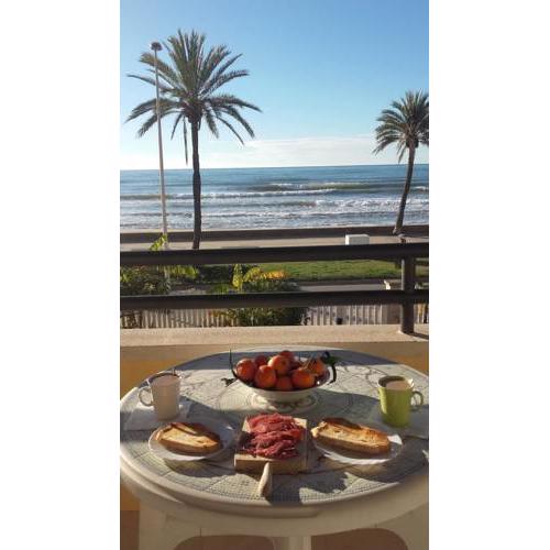 Apartamento Primera Linea de Mar, Cunit
